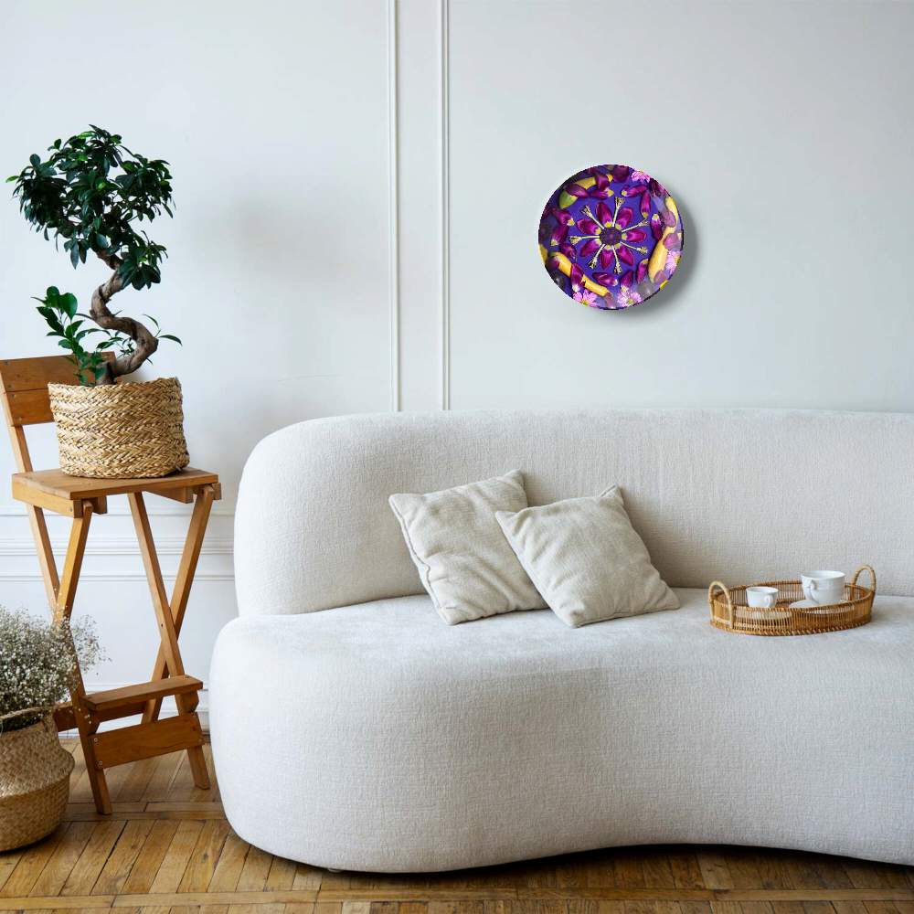 Натюрморт с пурпурными лепестками — Изабелла Кассини