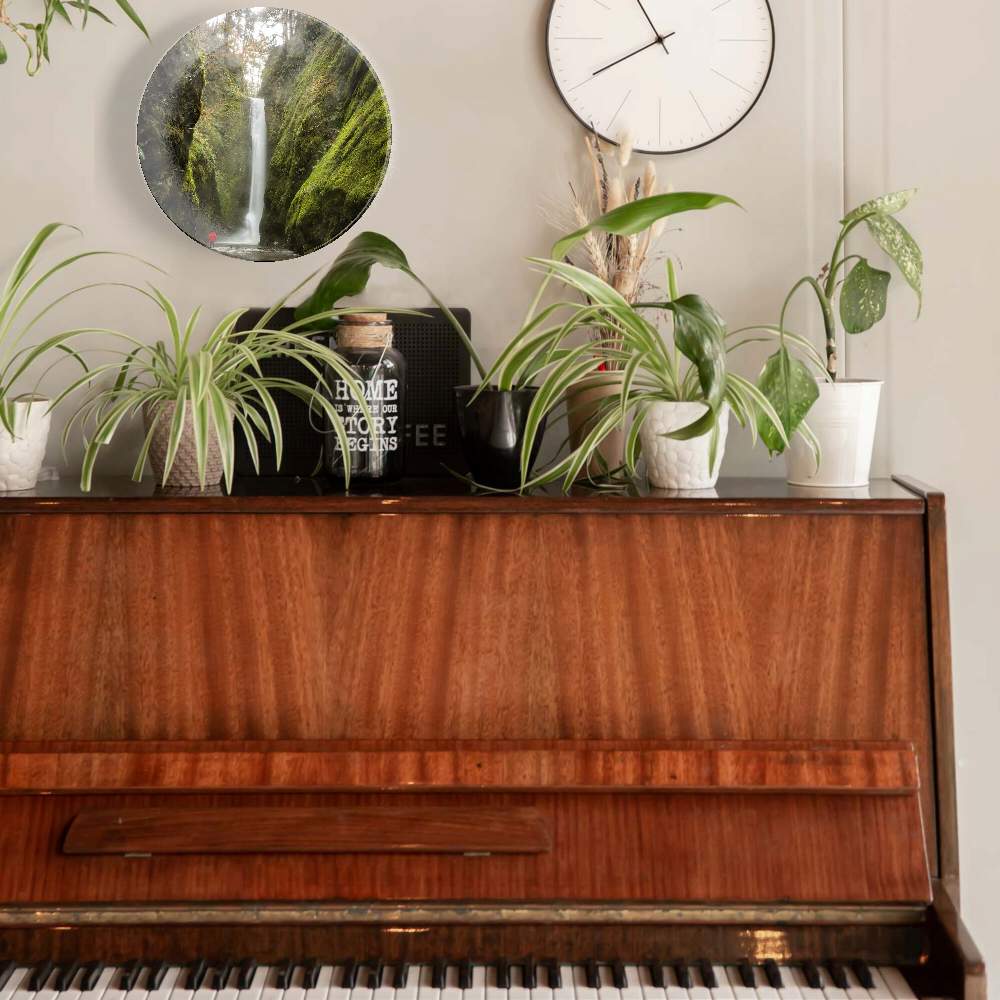 Водопад, утопающий в зелени — Пит Барретт