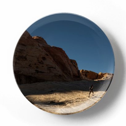 Декоративная тарелка Камерон Карстен Хайкинг в горах