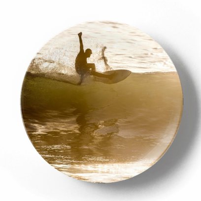 Декоративная тарелка Камерон Карстен На гребне небольшой волны